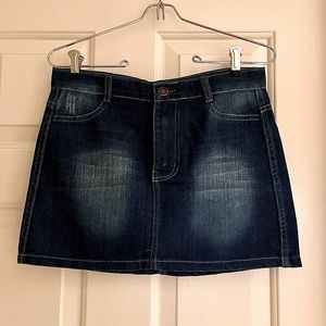 1616 Holdings brand. Size Small. (more like    x-small fit) Denim fabric.